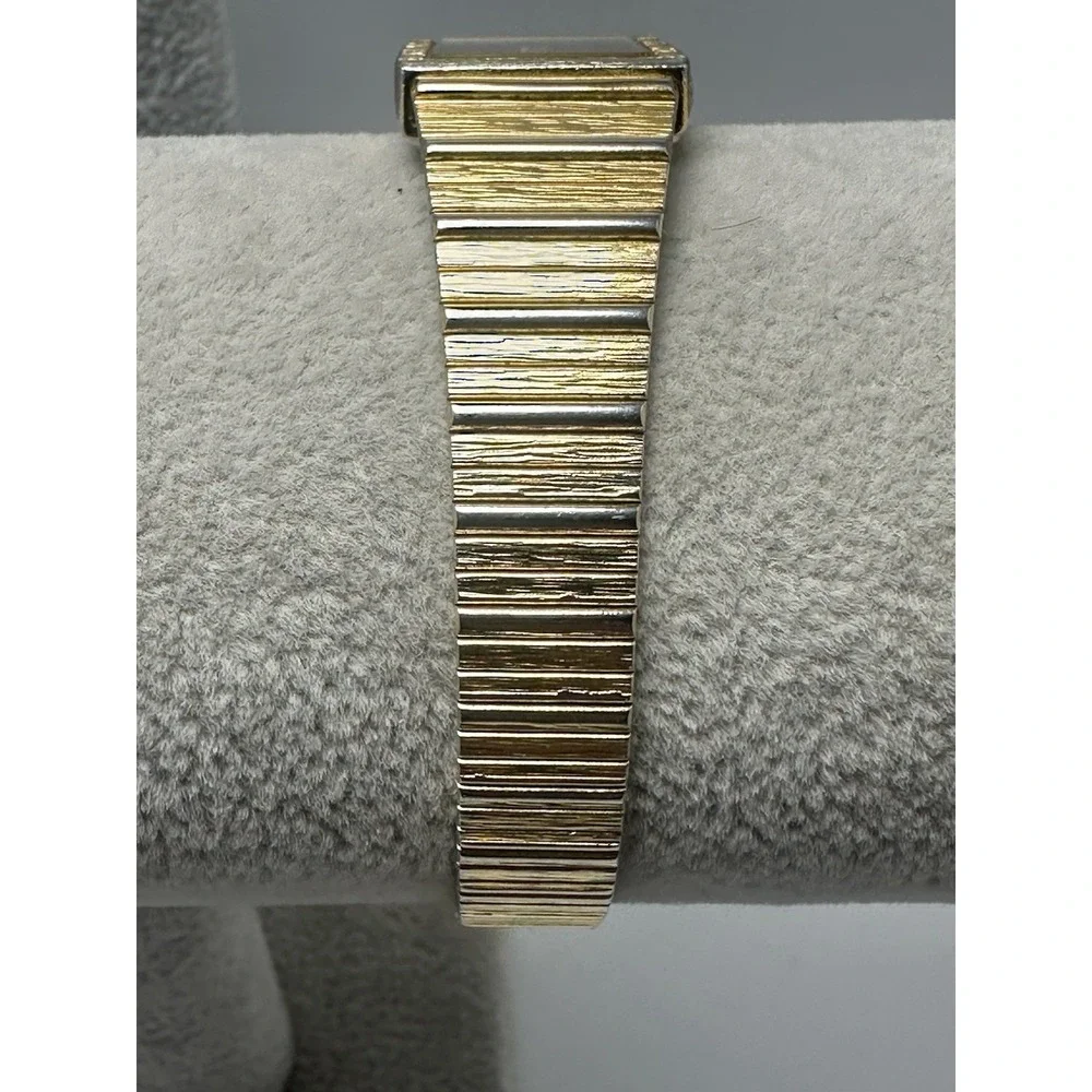 Pierre Cardin Ladies Watch New Battery 18MM 7